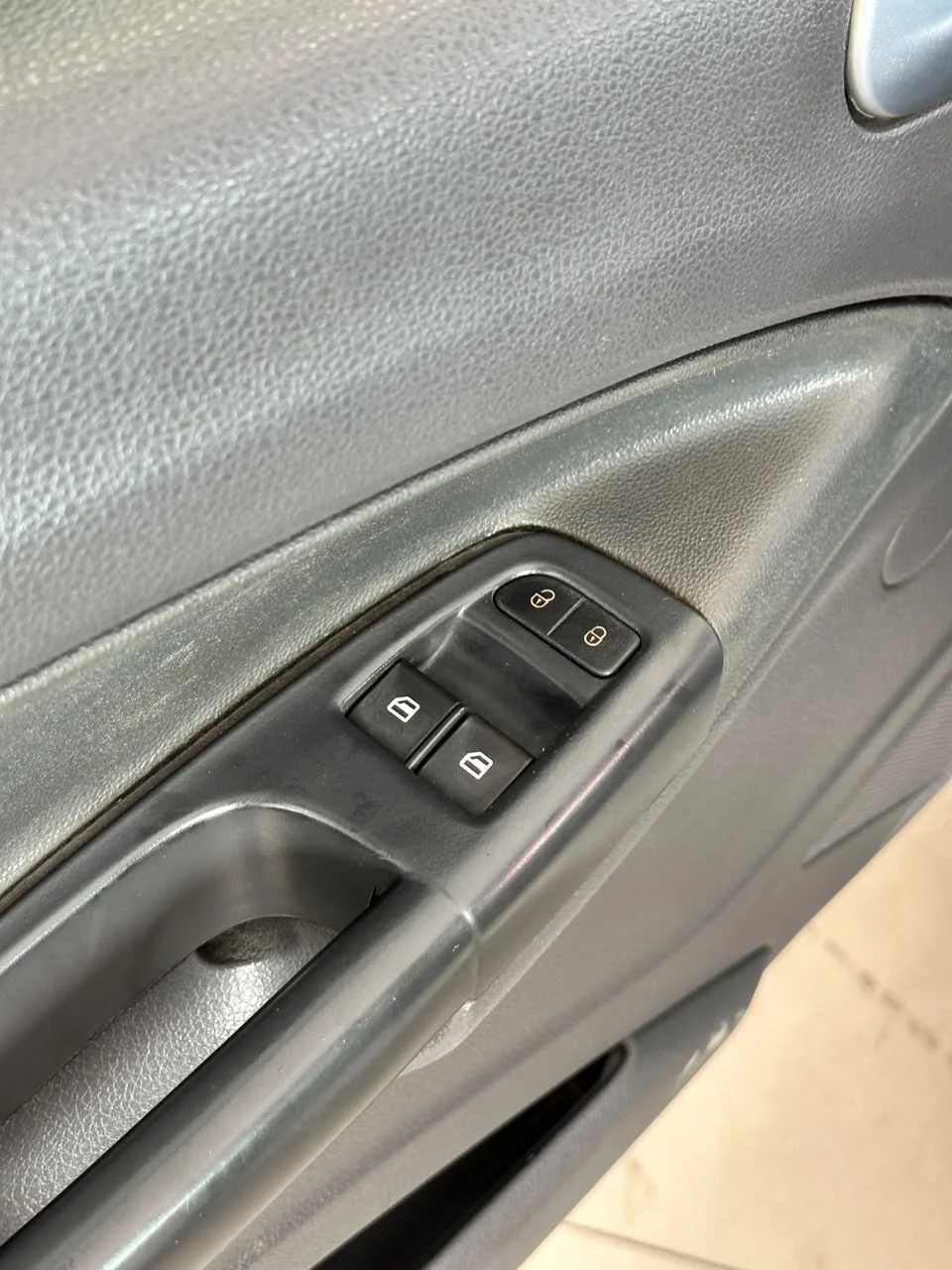 Volkswagen Voyage — foto 2