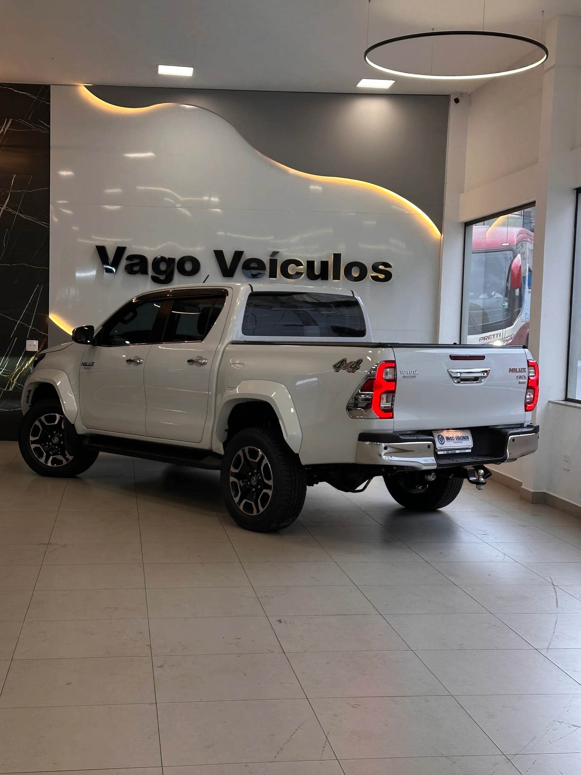 Toyota Hilux — foto 5